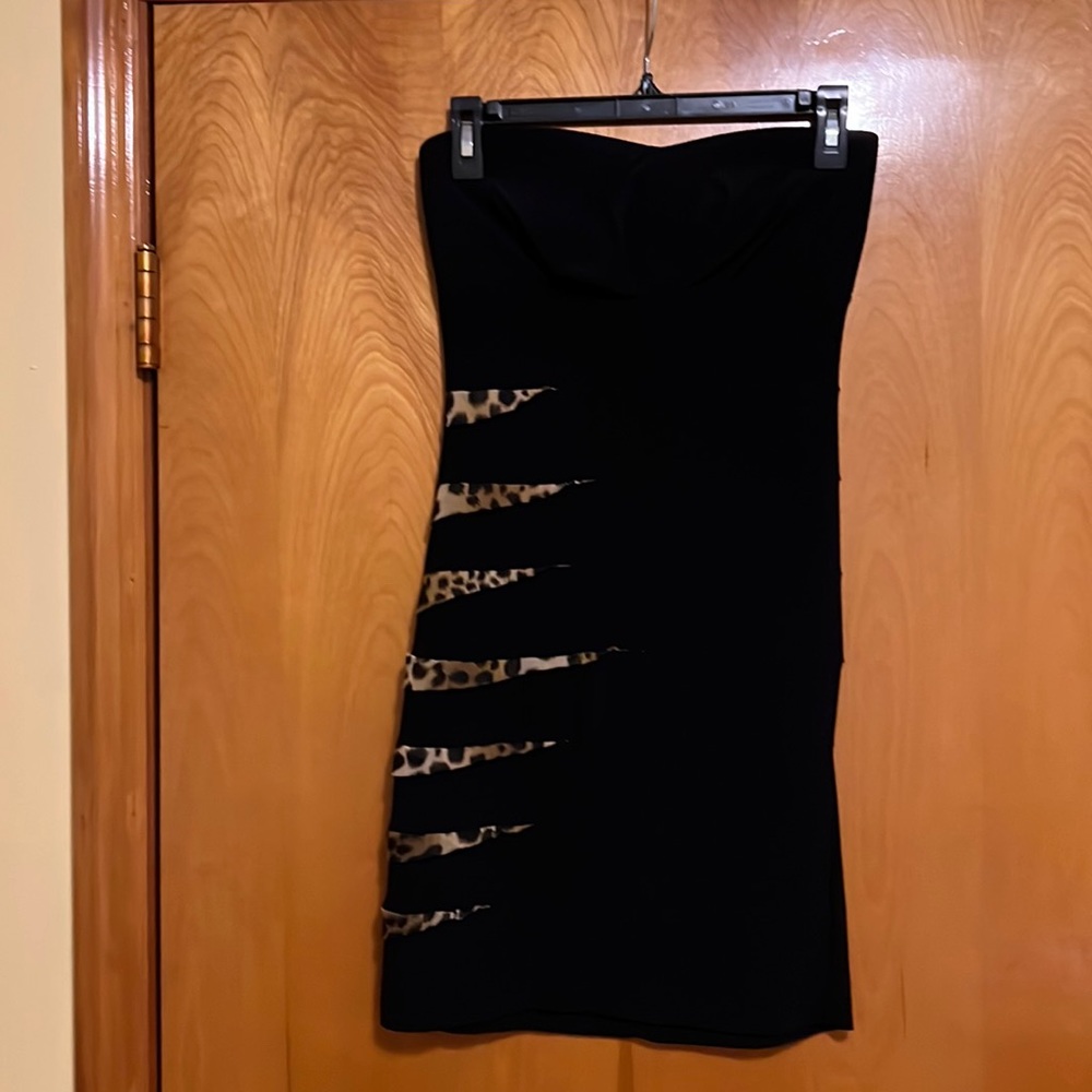 Profile strapless dress